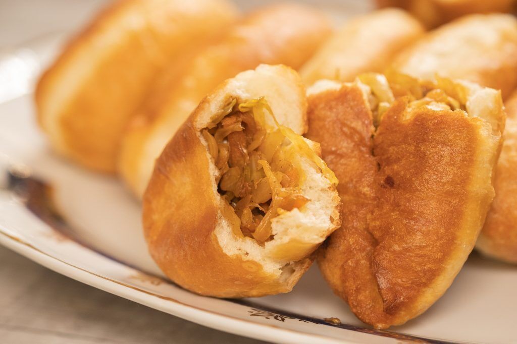 What to use to make the dough for delicious fried pies: they turn out golden and crispy