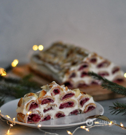 Cake ''Logs under the Snow'' is a delicious festive cake