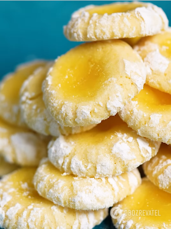 The most delicate lemon cookies: the perfect winter dessert