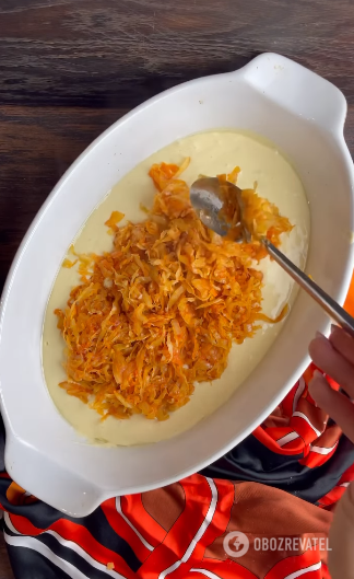 Pie with a sauerkraut filling in 5 minutes: what to cook for lunch