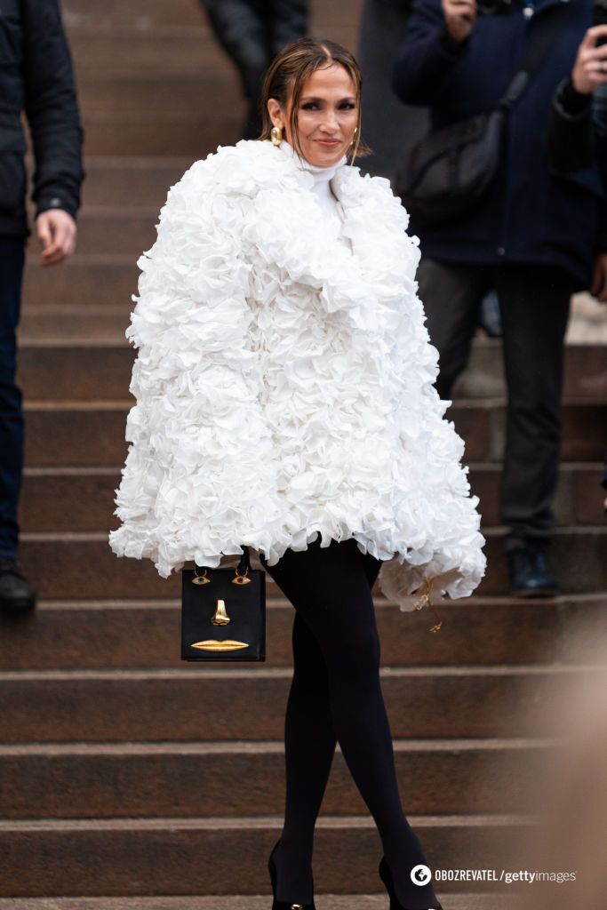 Jennifer Lopez's Paris Fashion Week Look Featured 7,000 Real Rose