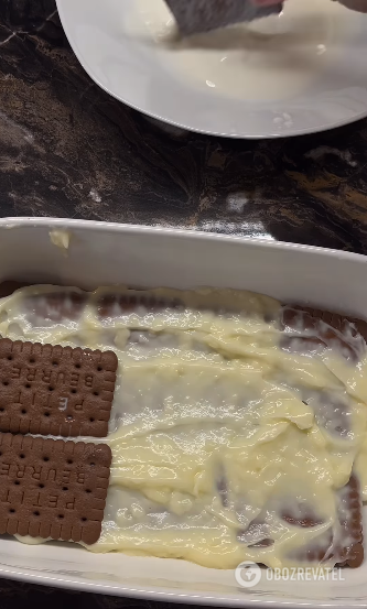 Elementary cake of cookies and cream: delicious in 5 minutes