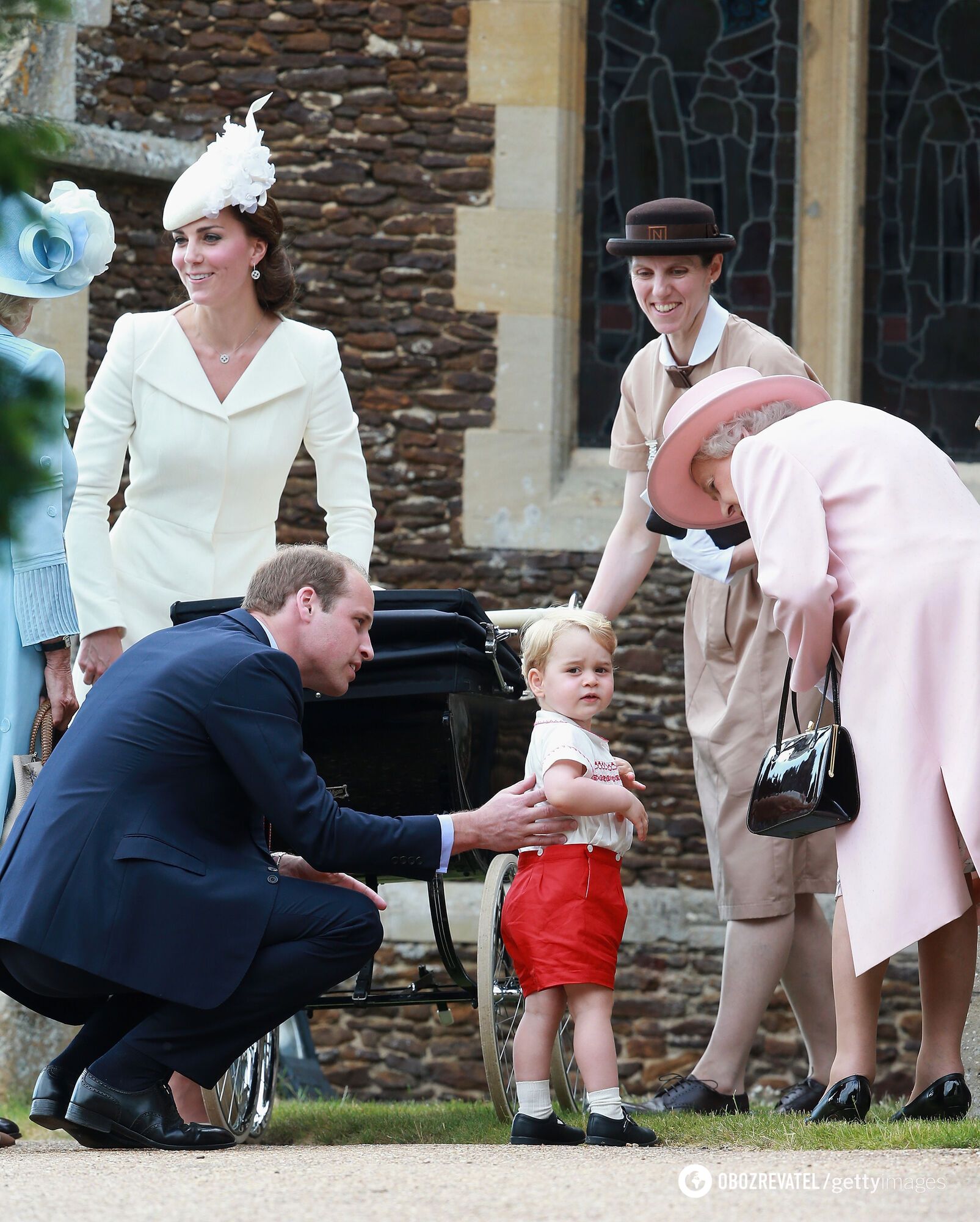 No vacuum cleaners or rich perfumes: 5 strange rules that the royal family's servants must follow