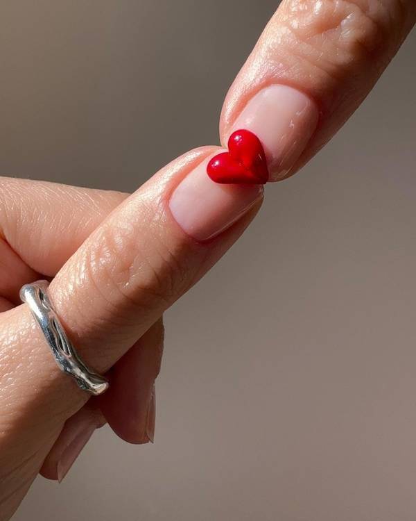 Manicure for Valentine's Day: 10 designs that will impress even those who are far from romantic
