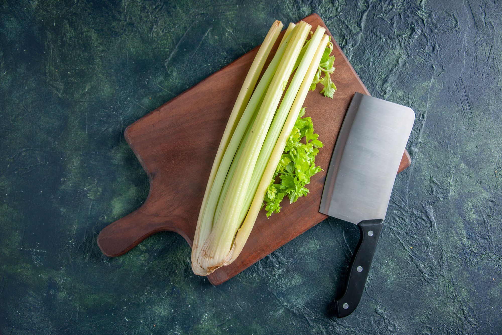 Cut the celery into small pieces