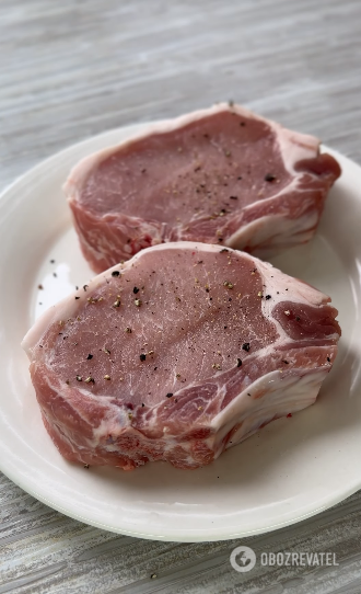 How to cook juicy steaks without using a frying pan: recipe for the oven