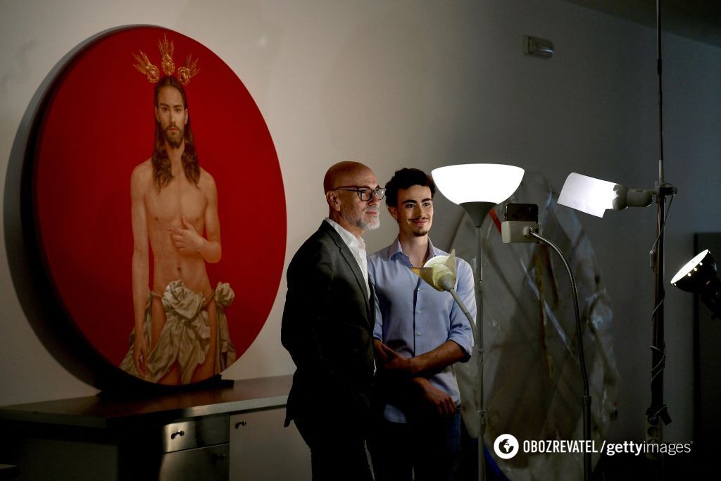 Skandal w Hiszpanii z powodu seksualizacji wizerunku Jezusa Chrystusa: artysta żąda przeprosin