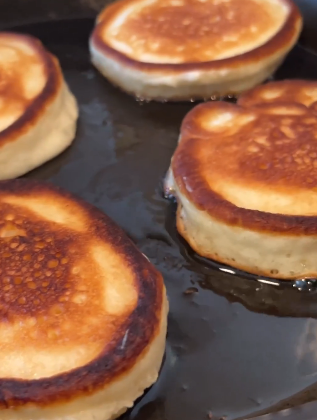 Banana pancakes: how to cook without too much effort