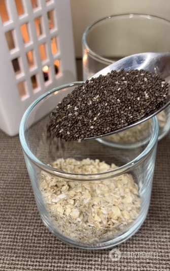 Oatmeal in a glass: a balanced and healthy breakfast for every day with an interesting ingredient