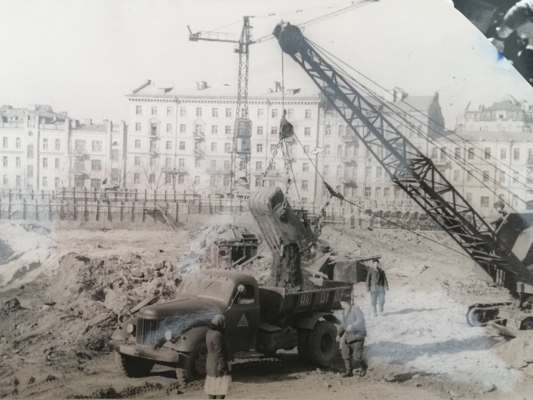 In the network, they showed how the Kyiv Sports Palace was built in the late 1950. Unique photos