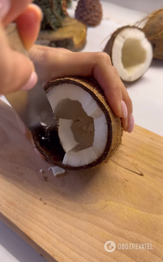 How to easily peel a coconut: a simple life hack