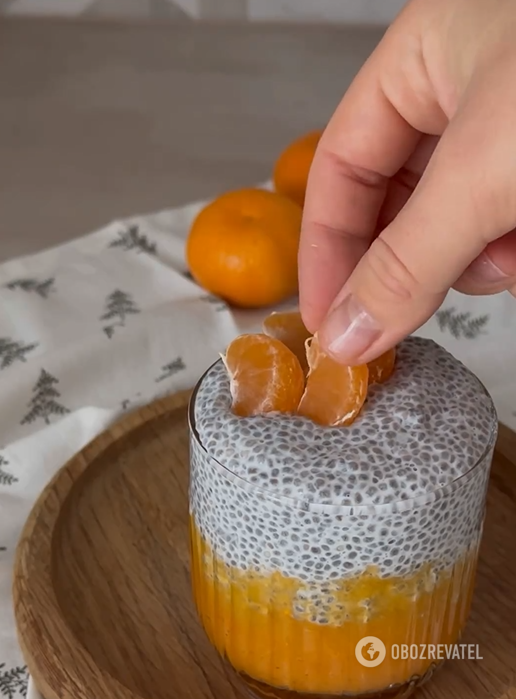 Easy chia pudding with persimmons and tangerines: a dessert that will not harm the figure