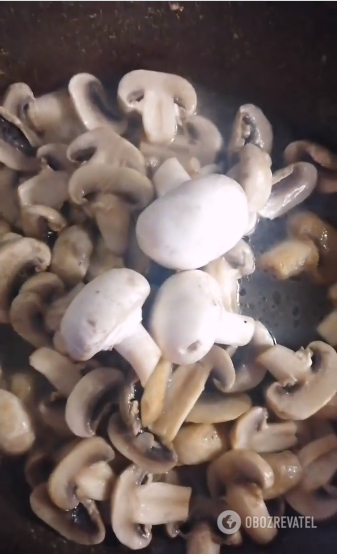 Mushroom casserole with pita bread: an unusual yet easy-to-prepare dish