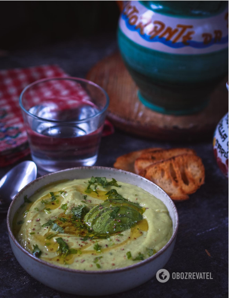 Avocado cream soup: the perfect recipe with nachos or croutons