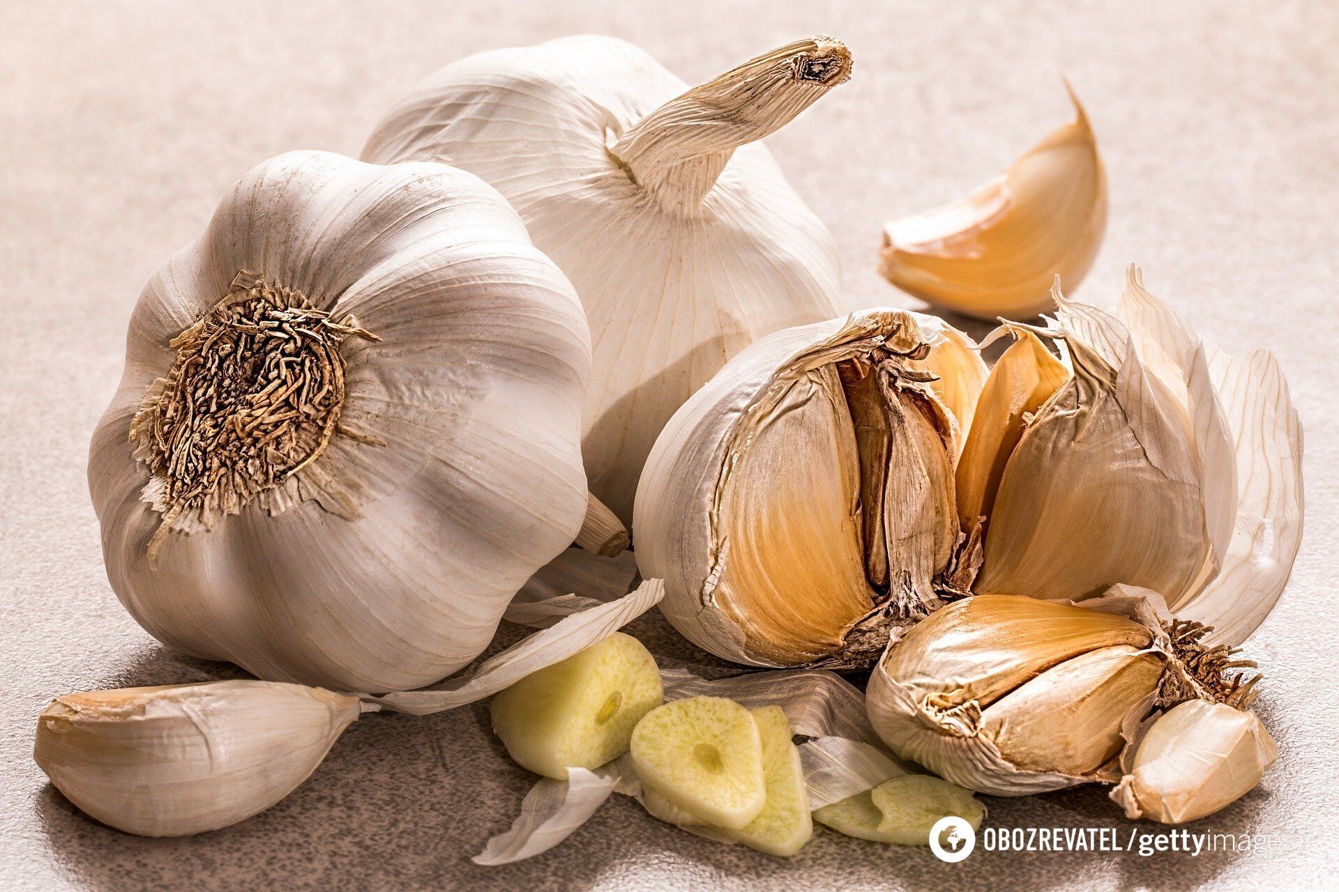 How to properly store garlic to keep it fresh for a long time: simple tips