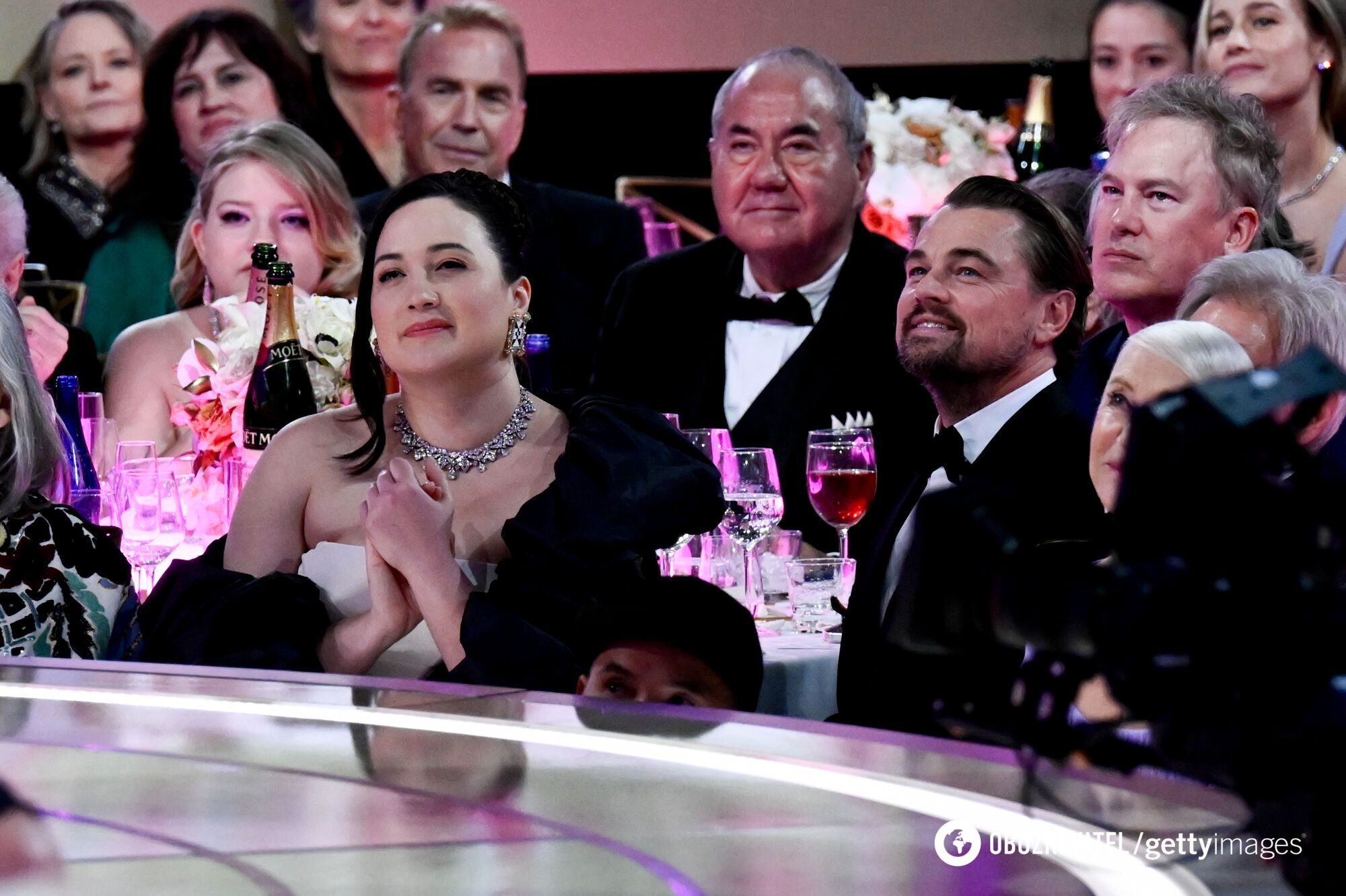 Everyone wanted a photo with Meryl Streep in the bathroom, and DiCaprio and Jared Leto weren't allowed at the table: Golden Globes highlights that didn't make it to the airwaves