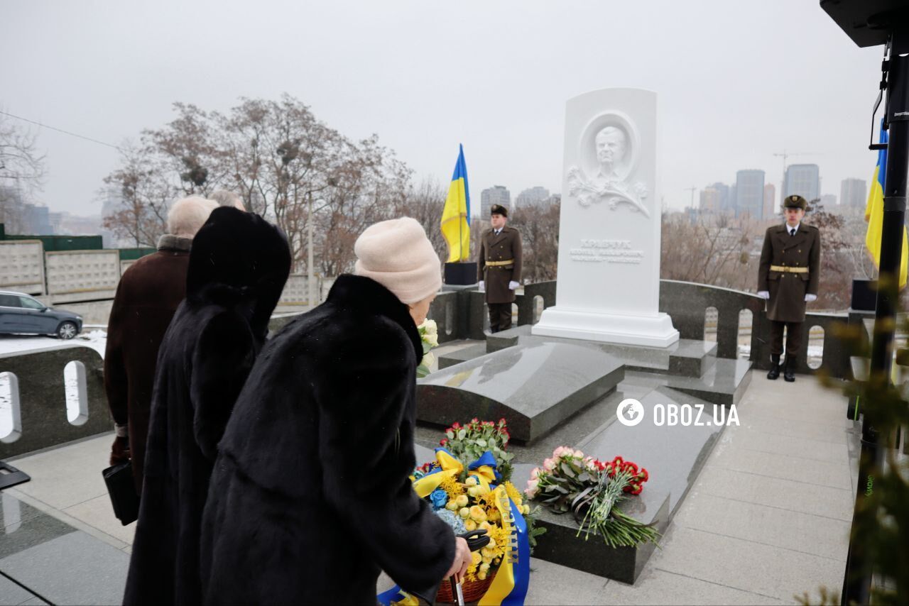 The opening ceremony was attended by relatives of the first president and Ukrainian politicians