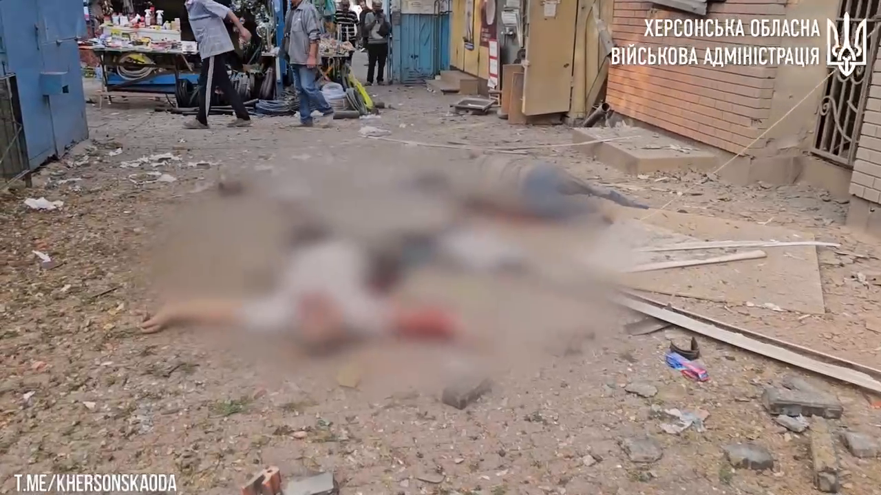 Occupants attacked a market in the center of Kherson: six people were killed and others injured. Video