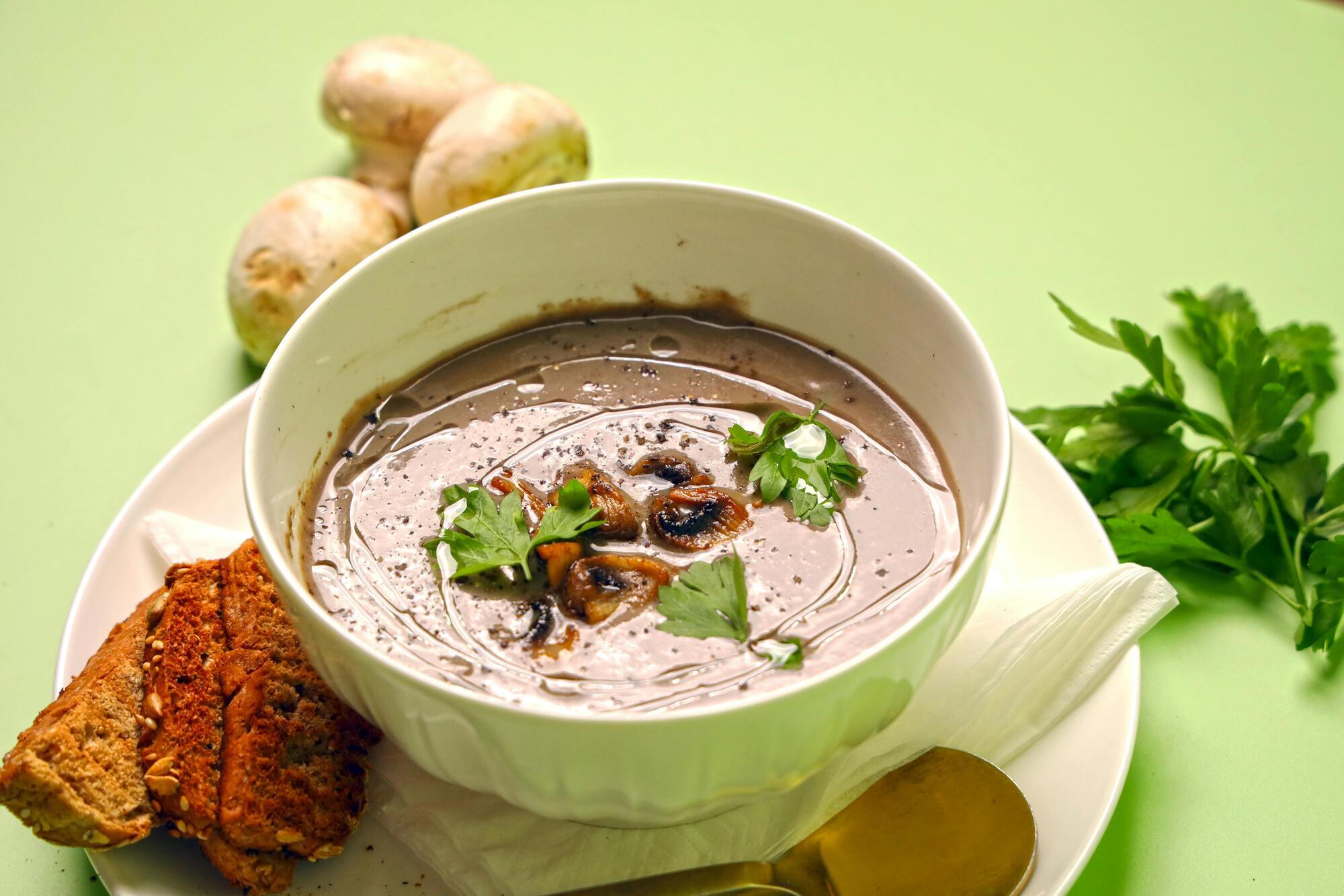 Mushroom soup that can be prepared in 15 minutes: a recipe from a celebrity chef