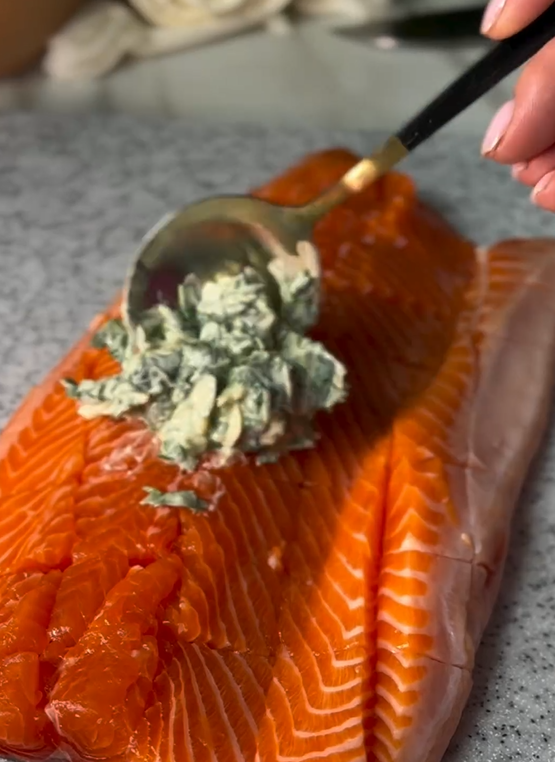 Juicy salmon in the oven: what to do with fish before cooking