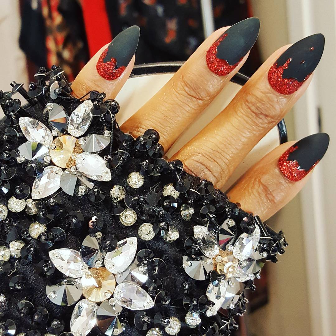 Halloween is coming: simple manicure ideas that breathe mysticism and fear