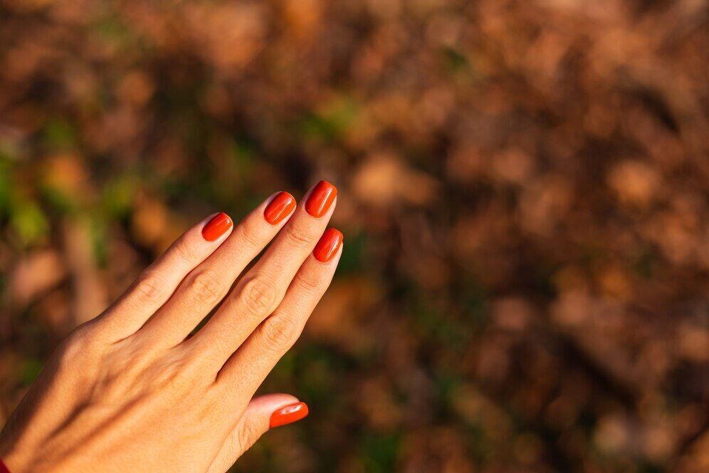 Nadchodzi Halloween: proste pomysły na manicure, które tchną mistycyzmem i strachem