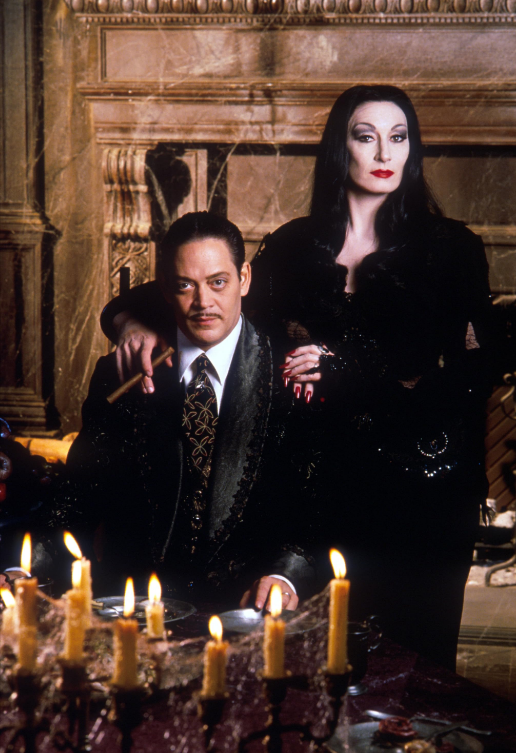 Rodzina Addamsów zjednoczona: jak zmienili się aktorzy kultowego filmu w ciągu 33 lat. Zdjęcie