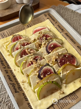 Autumn pear, fig, and cheese sandwich: can be eaten as a separate dish or used as a wine appetizer