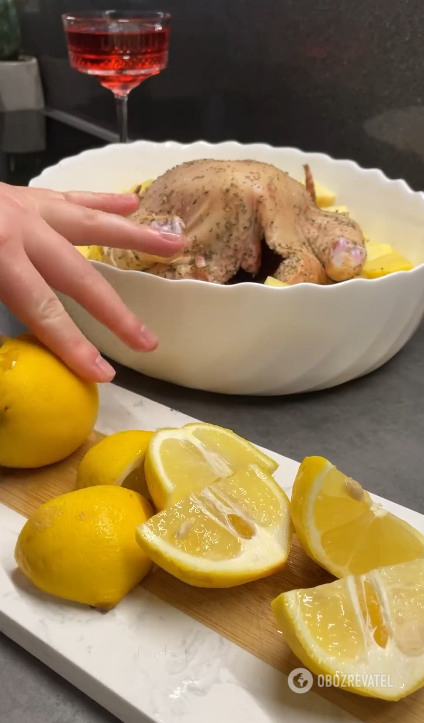 Never bake chicken without this ingredient: the meat will be very juicy with it