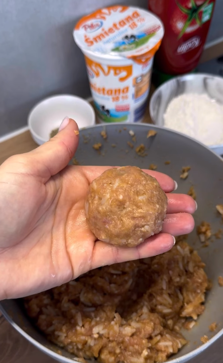 Better than ordinary cutlets: how to prepare juicy meatballs for lunch