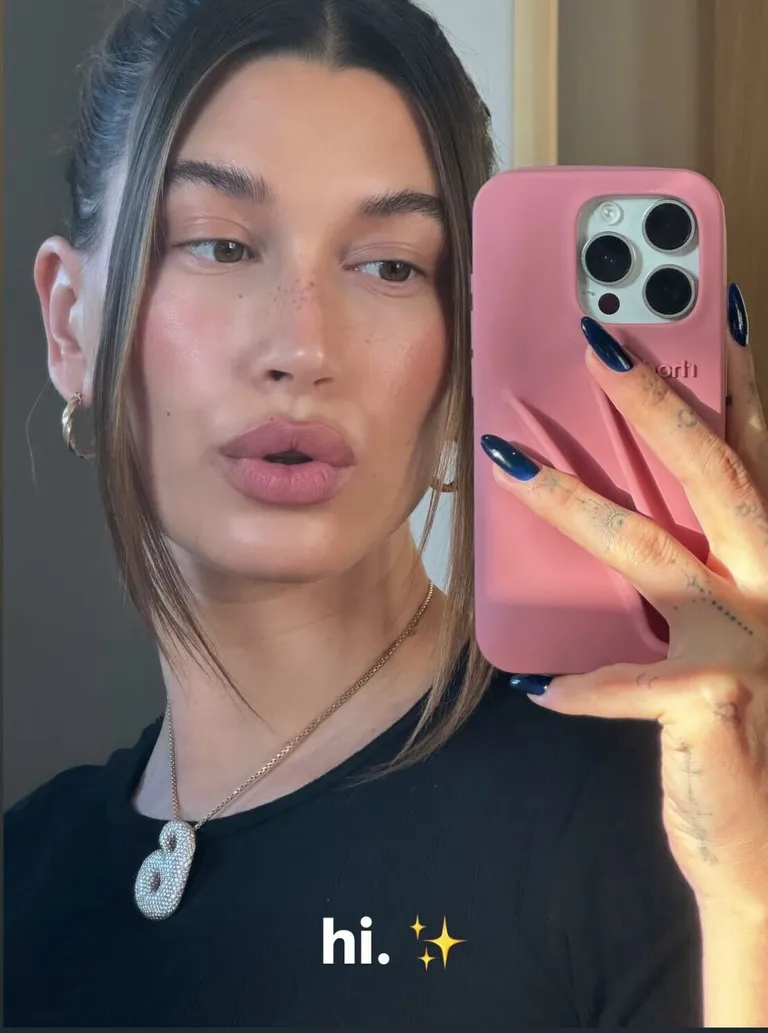 What manicure to do in the fall: Hailey Bieber has already shown the most trendy options