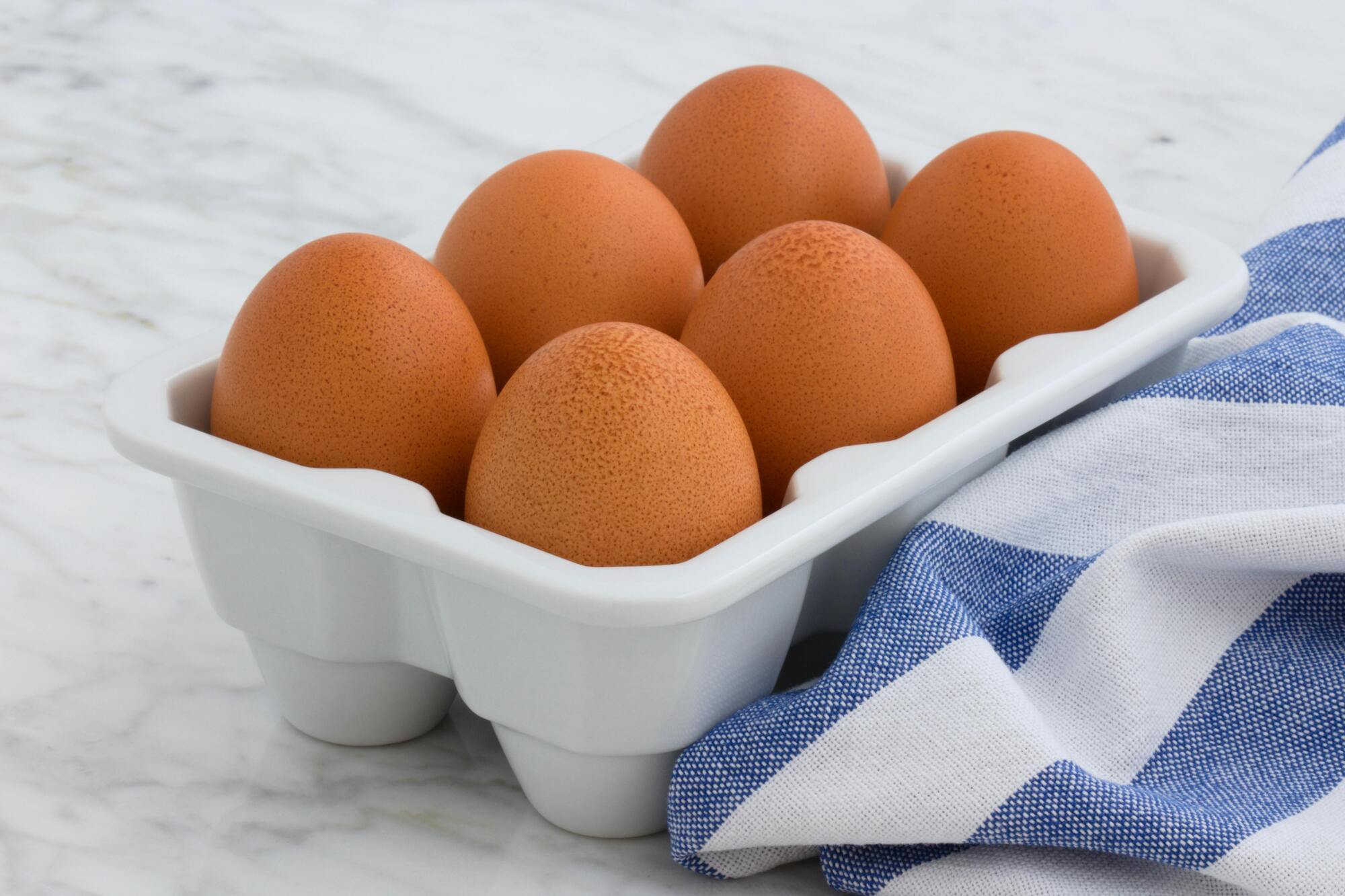 Eggs will be fresh for up to 6 months: an unusual place to store them has been named