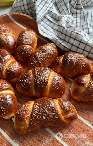 Fluffy bagels with apples: how to make a good dough