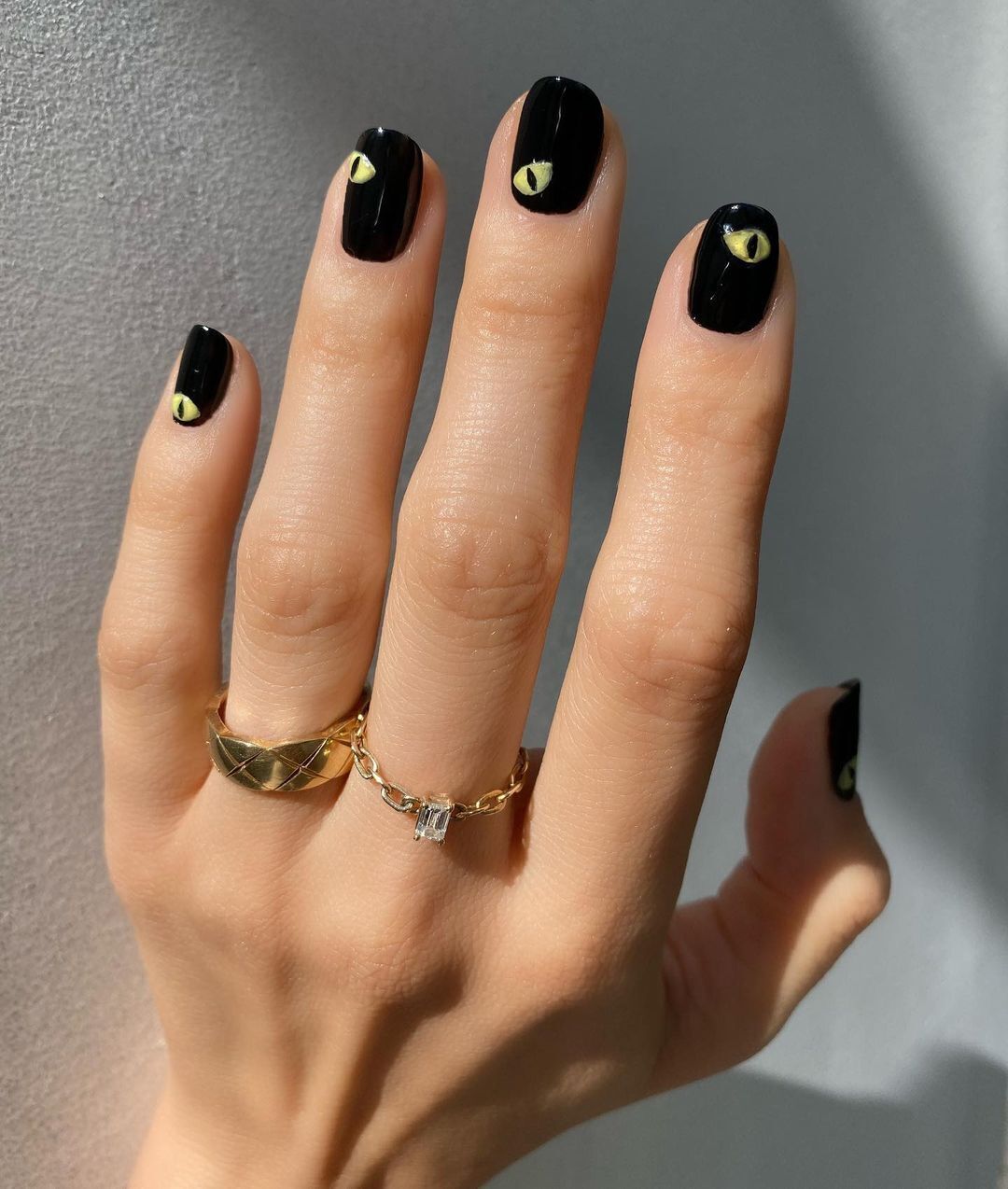 Spooky but beautiful: the best manicure ideas for Halloween in 2024