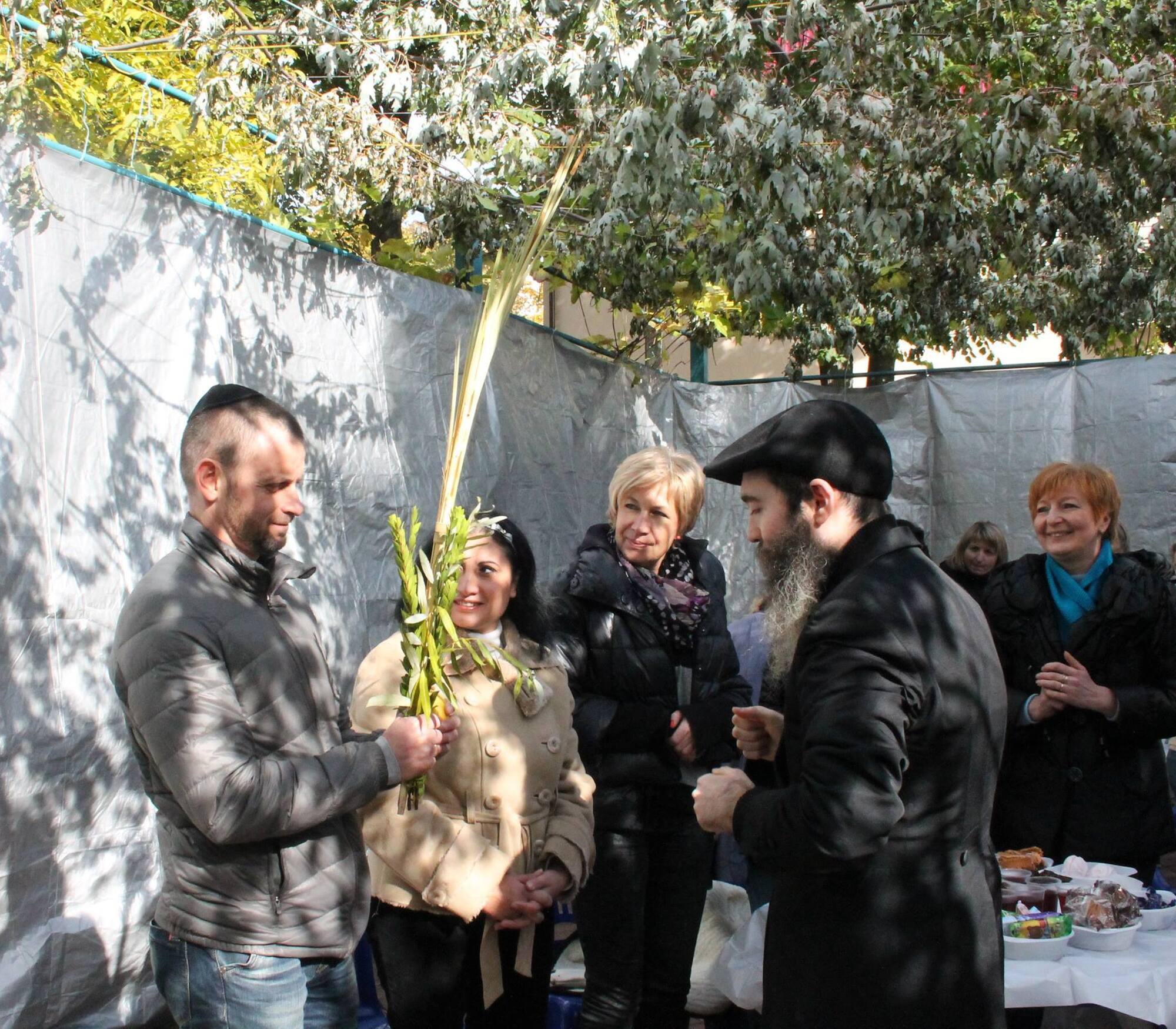 Jak Żydzi obchodzą Sukkot: historia i tradycje