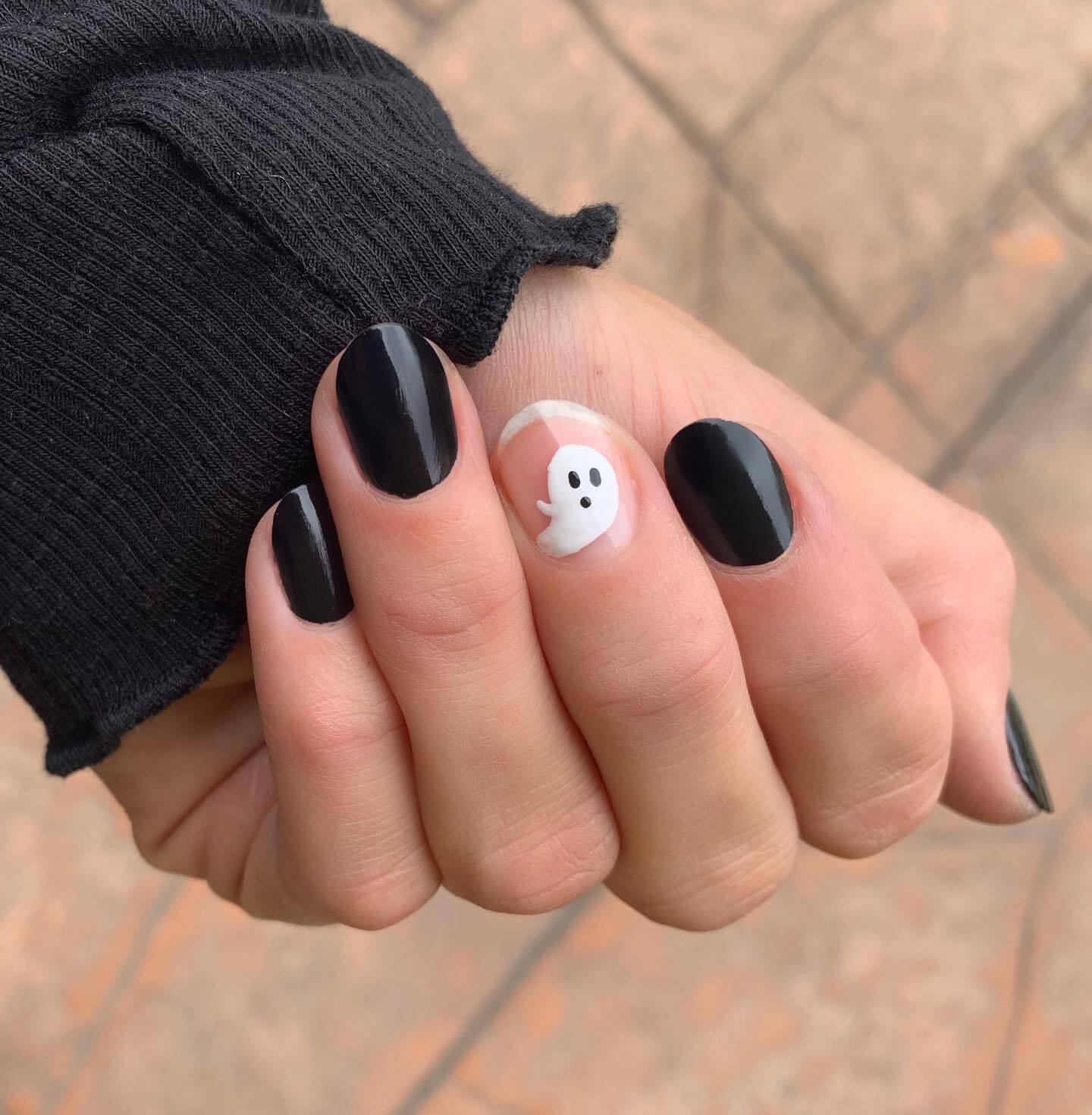 Autumn manicure for Halloween 2024: spooky ideas that will make your blood run cold. Photo