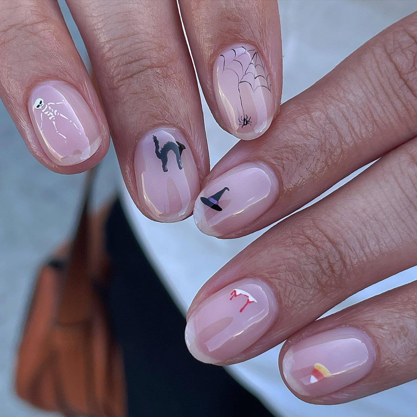 Autumn manicure for Halloween 2024: spooky ideas that will make your blood run cold. Photo