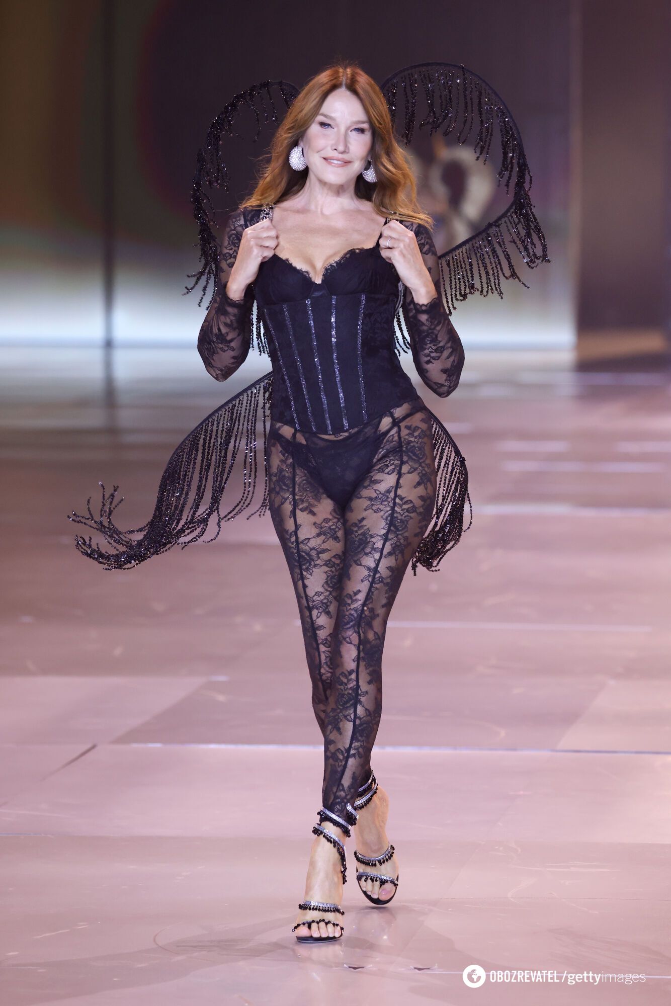 Transgender people and 56-year-old Carla Bruni-Sarkozy: who performed at the Victoria's Secret show and what the most famous models in the world looked like. Photo