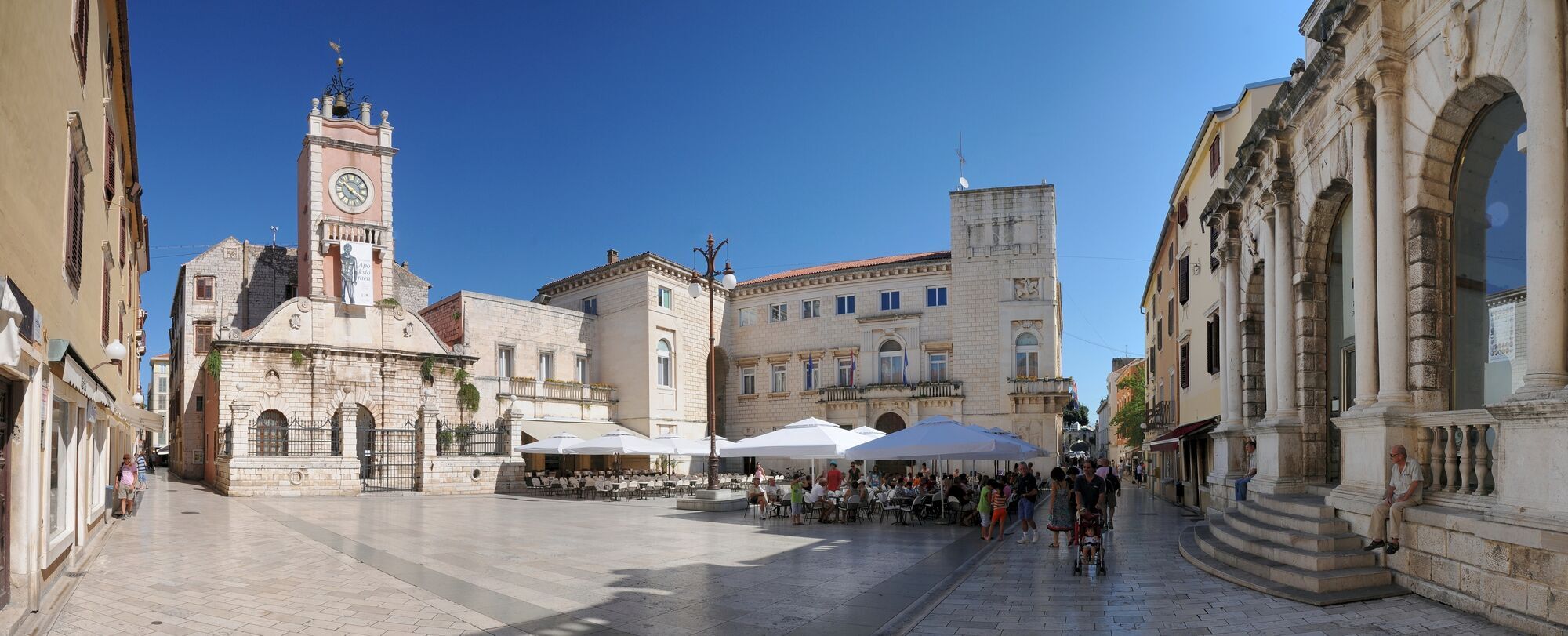 Some tourists haven't even heard about it: this seaside city in Europe impresses with warm weather in October