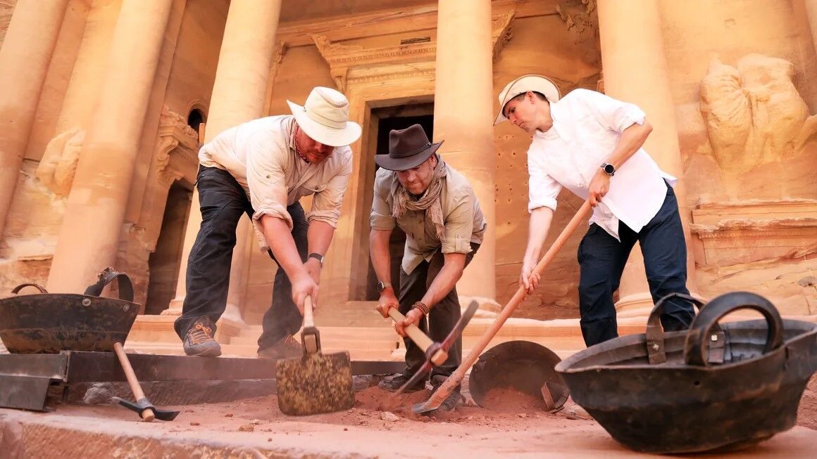 A secret tomb with the ''Holy Grail'' and human remains discovered at the Indiana Jones filming site. Photo