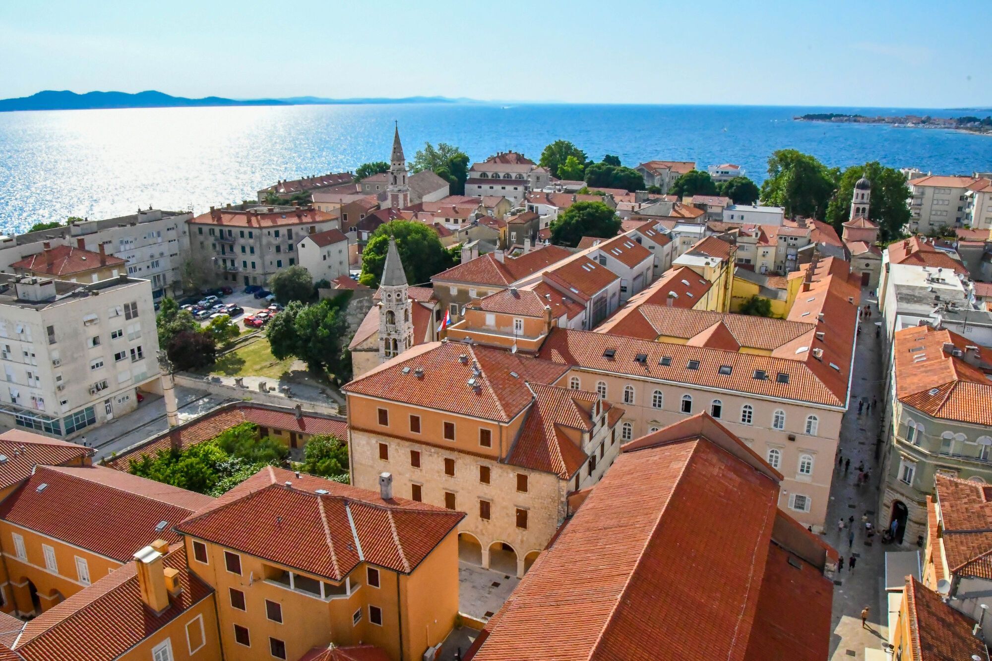 Some tourists haven't even heard about it: this seaside city in Europe impresses with warm weather in October