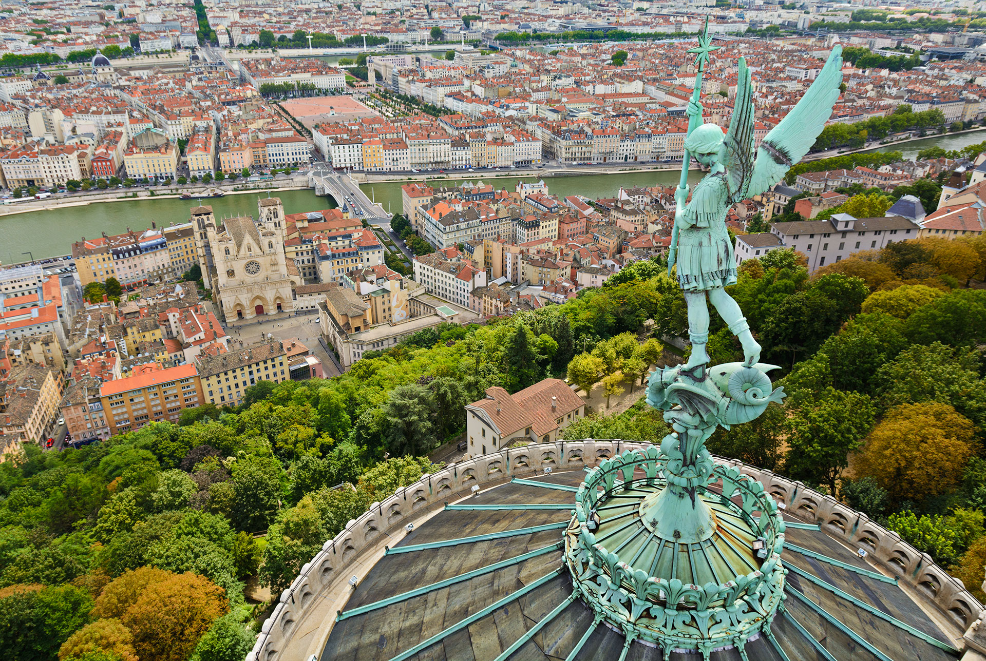 Not Paris: the ideal city for autumn walks in France has been named