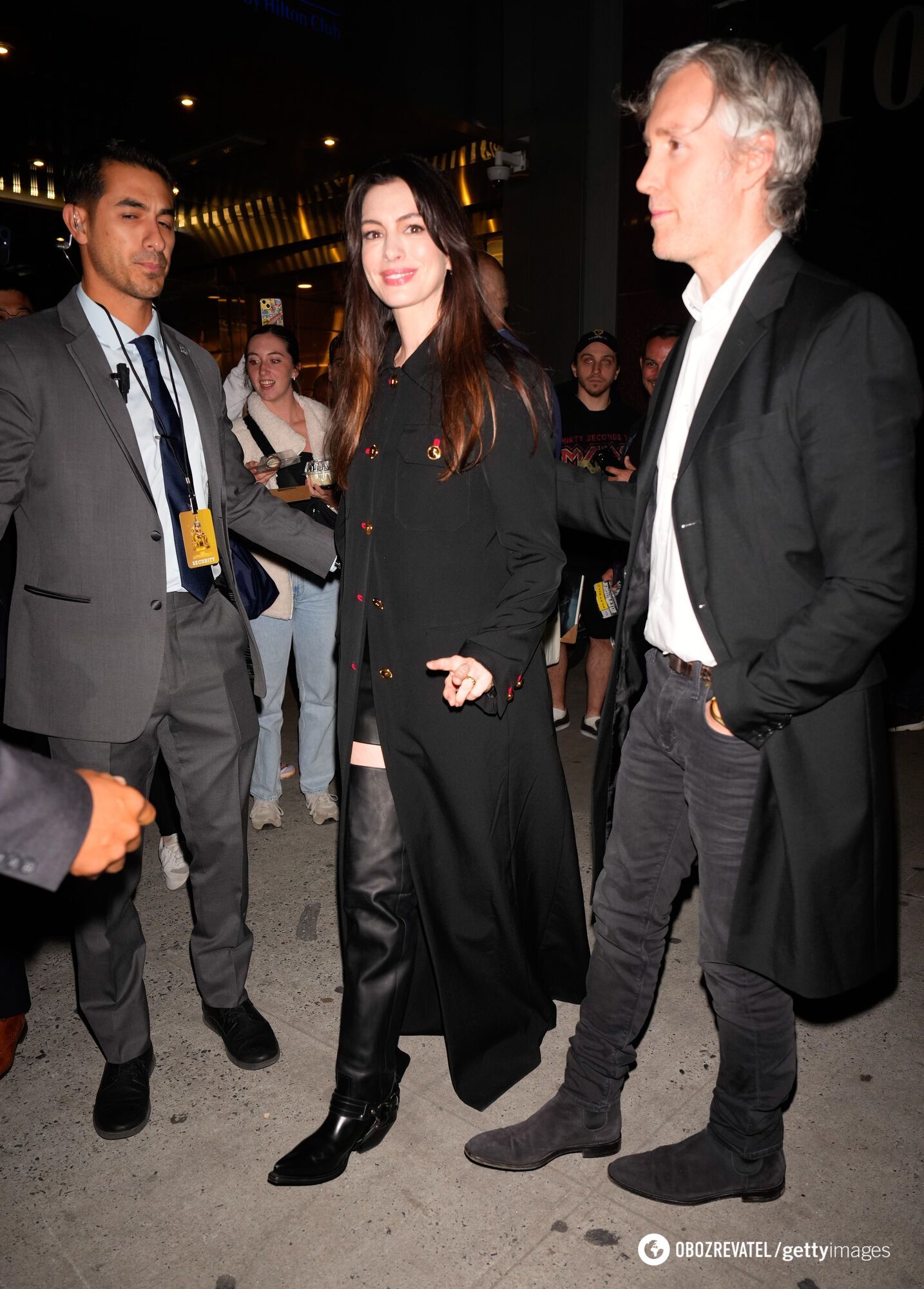 One of the biggest trends: Anne Hathaway and Sofia Vergara show the perfect fall pants