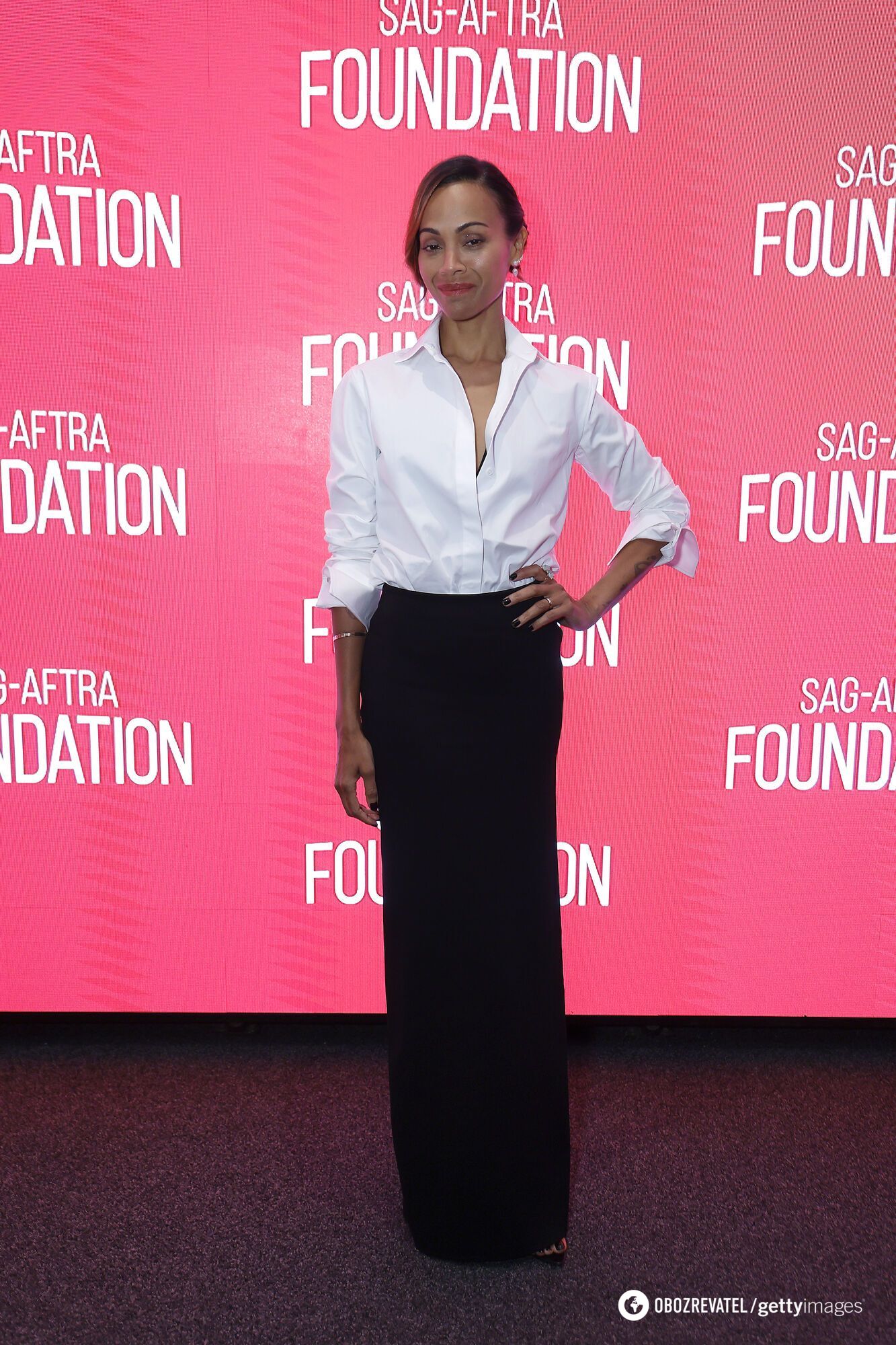 Eternal classic! Zoe Saldana showed a sophisticated look that will never lose its relevance. Photo