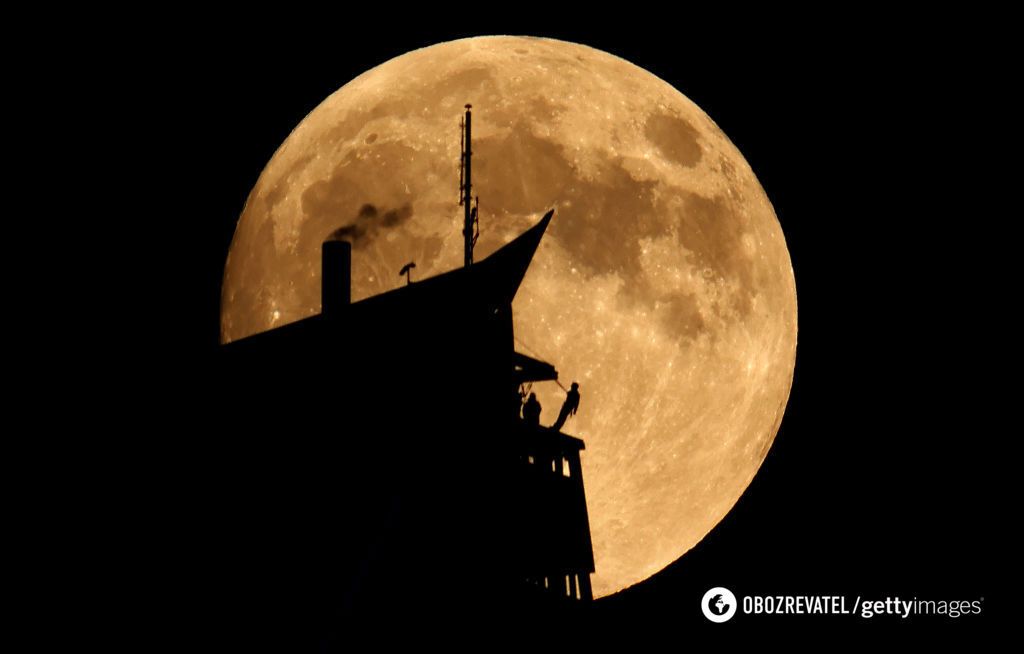 The brightest full moon of 2024: photos of Hunter's Supermoon from around the world