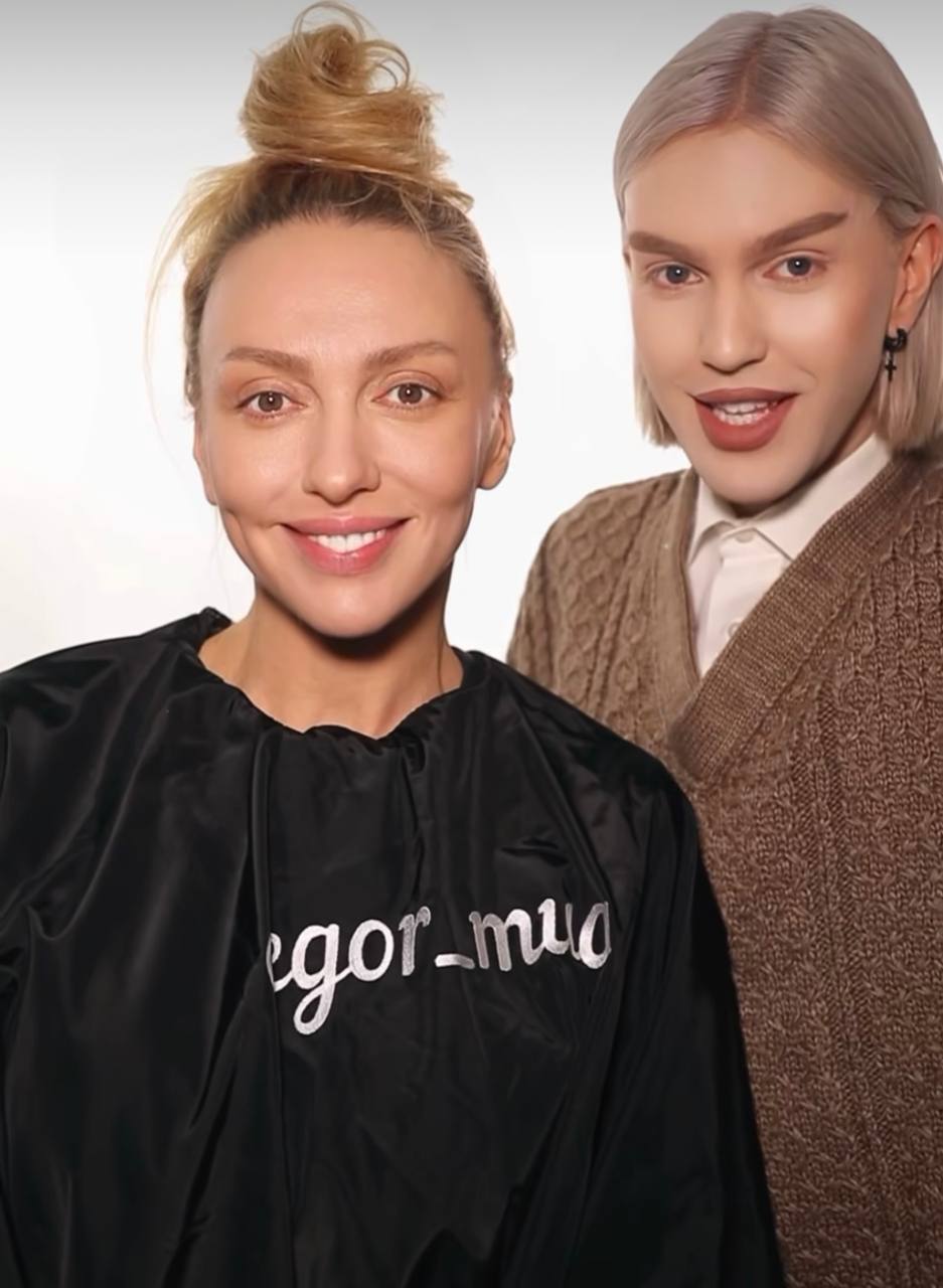 Olia Poliakova, 45, surprised her fans with a young look without makeup. Video