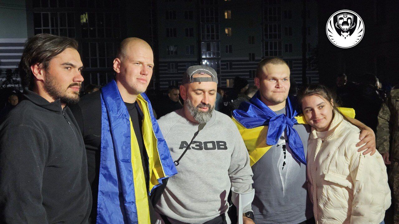 95 of our people are home again: Azov soldiers and human rights defender Butkevych released from Russian captivity. Photo and video