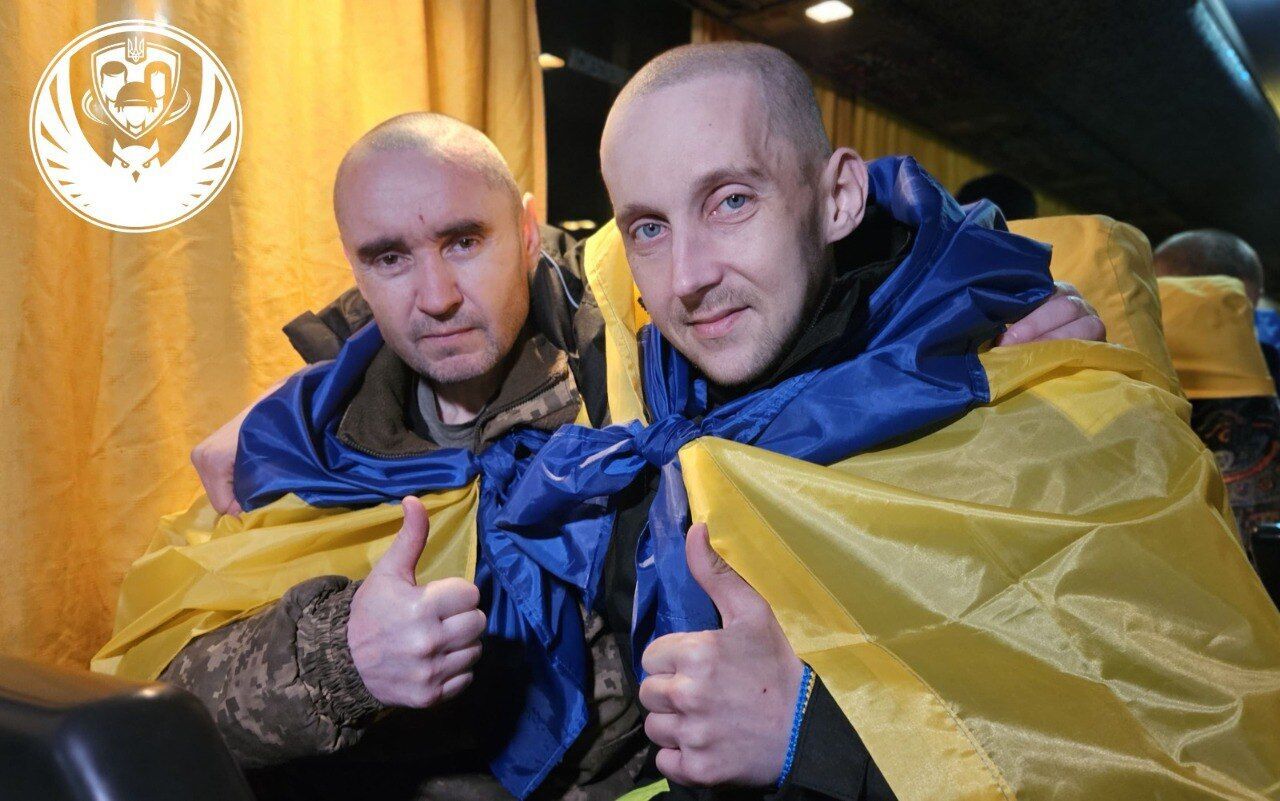 95 of our people are home again: Azov soldiers and human rights defender Butkevych released from Russian captivity. Photo and video