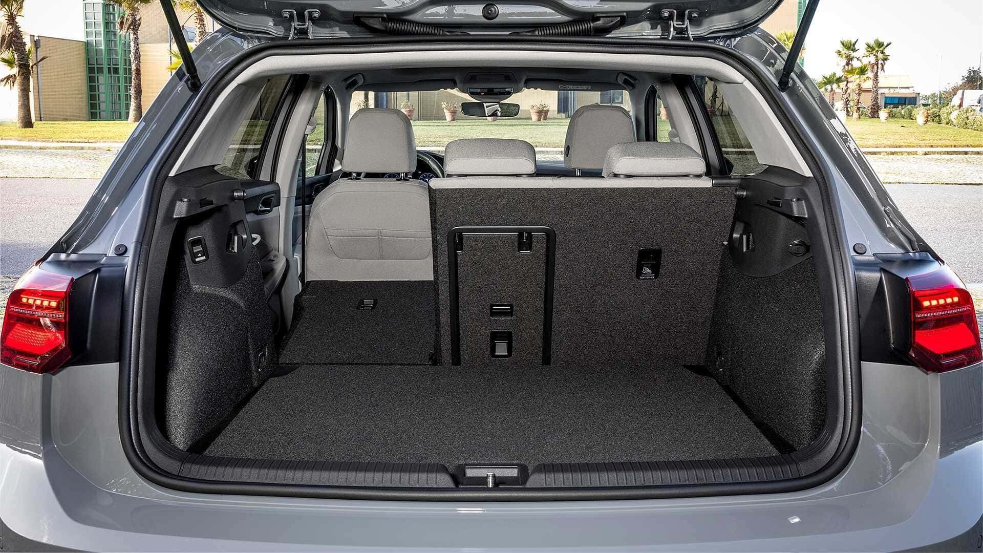 Which cars have the biggest trunk: the best options in different segments