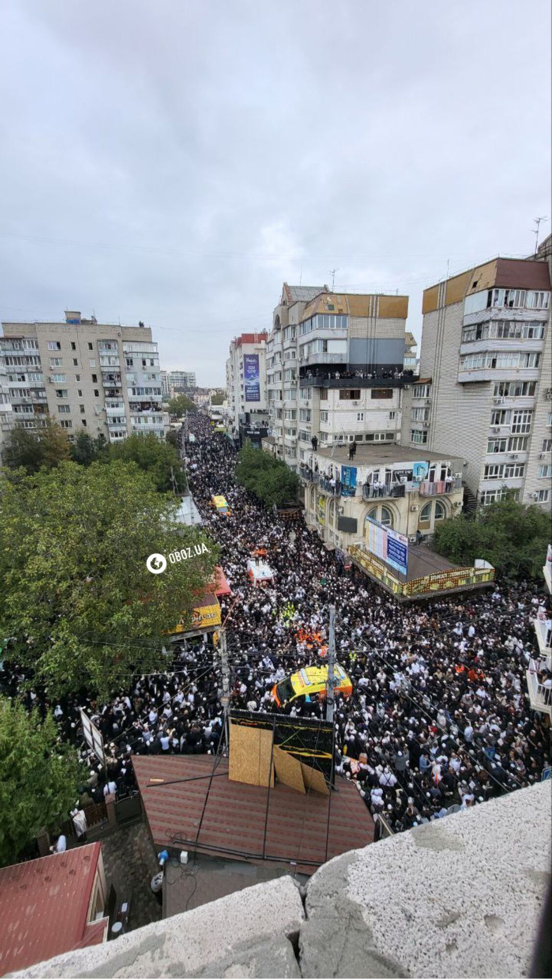 Thousands of people gathered at the grave of Rabbi Nachman: Hasidim in Uman are preparing for the first prayer. Photos and video